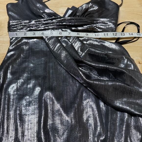 Mac Duggal NWT Silver Metallic Stretch Jersey Dress Cutout High Slit Size 2 - Picture 5 of 8